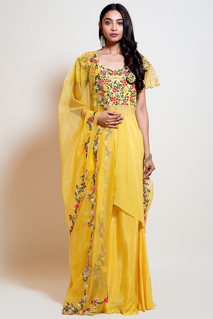 Light Yellow Georgette Embroidered Kurta Set by Smriti by Anju Agarwal at Pernia's Pop Up Shop