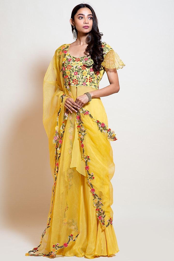 Light Yellow Georgette Embroidered Kurta Set by Smriti by Anju Agarwal at Pernia's Pop Up Shop
