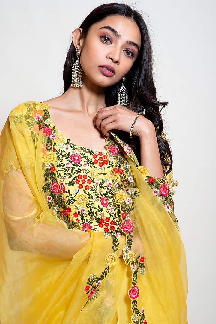 Light Yellow Georgette Embroidered Kurta Set by Smriti by Anju Agarwal at Pernia's Pop Up Shop