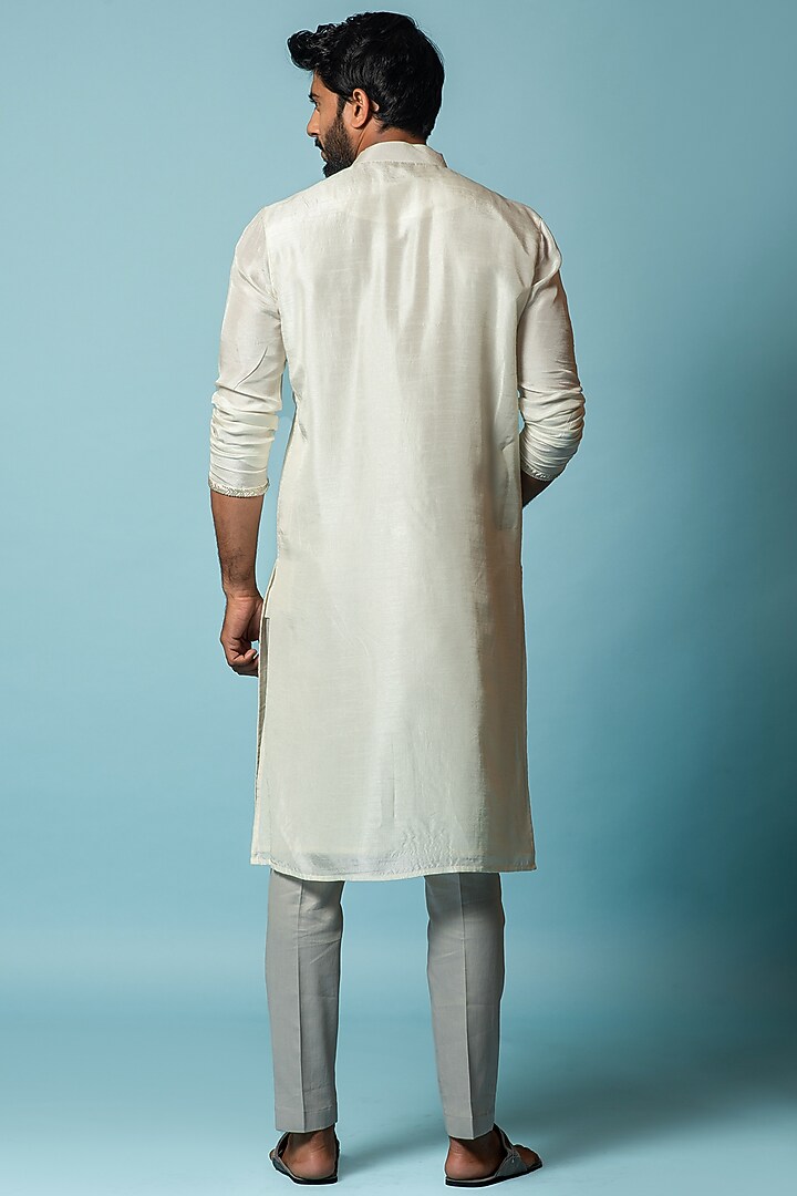 Ivory Bamberg Silk Kurta Set by Smriti by Anju Agarwal Men at Pernia's Pop Up Shop