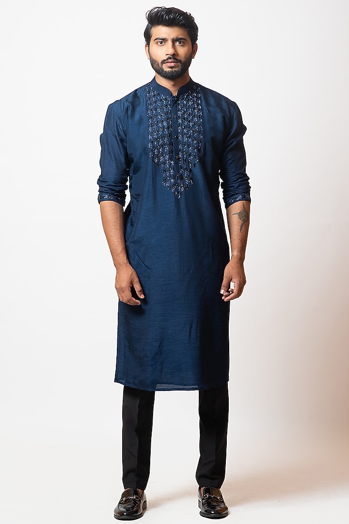 Navy Blue Bamberg Silk Cutdana Embroidered Kurta Set by Smriti by Anju Agarwal Men at Pernia's Pop Up Shop