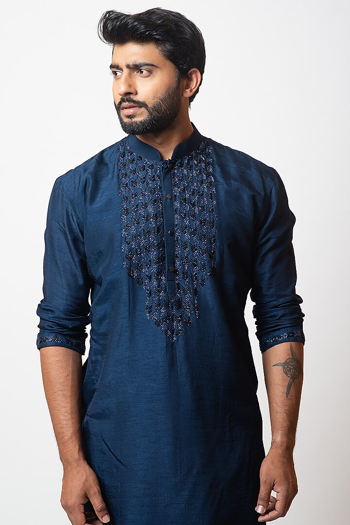Navy Blue Bamberg Silk Cutdana Embroidered Kurta Set by Smriti by Anju Agarwal Men at Pernia's Pop Up Shop