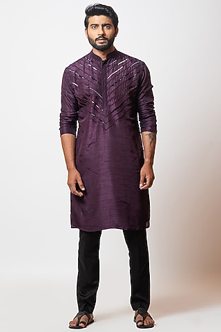 Plum Embellished Kurta Set by Smriti by Anju Agarwal Men