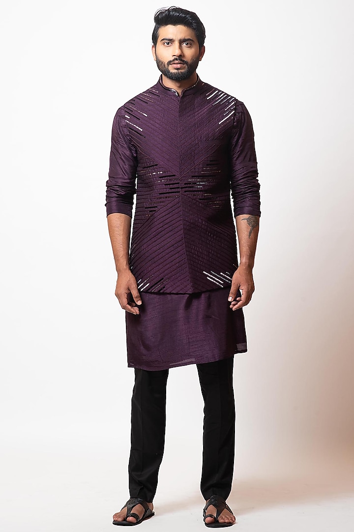 Plum Embellished Kurta Set With Bundi Jacket by Smriti by Anju Agarwal Men at Pernia's Pop Up Shop