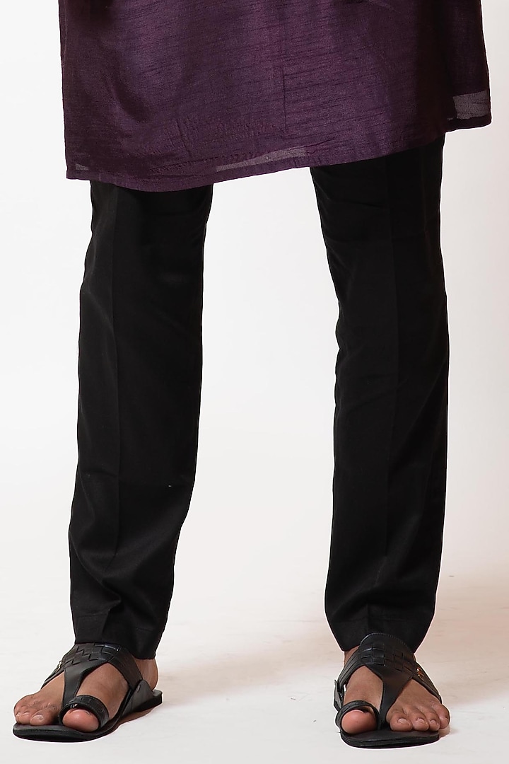 Plum Embellished Kurta Set With Bundi Jacket by Smriti by Anju Agarwal Men at Pernia's Pop Up Shop