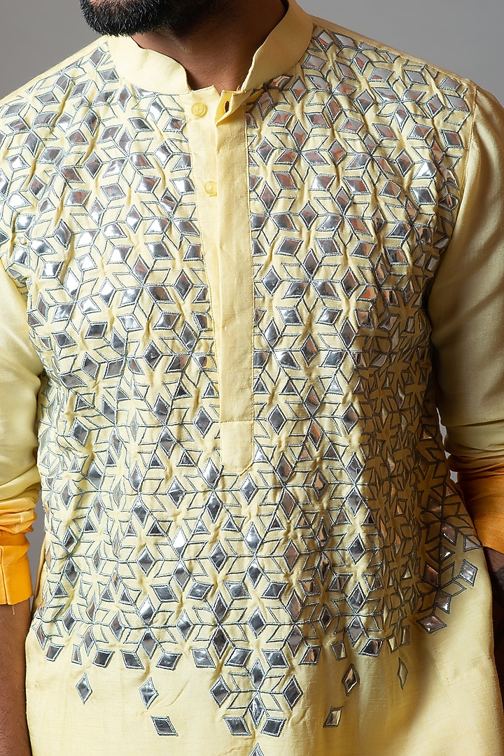 Yellow Ombre Bamberg Silk Embroidered Kurta Set by Smriti by Anju Agarwal Men at Pernia's Pop Up Shop