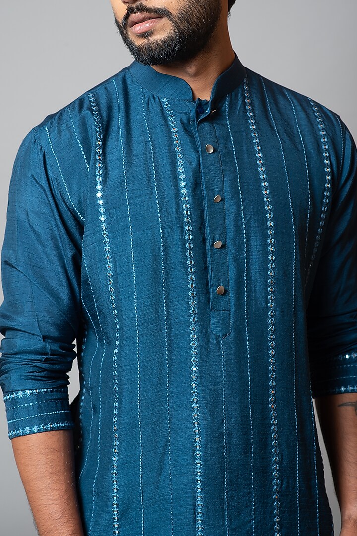 Teal Embellished Kurta Set by Smriti by Anju Agarwal Men at Pernia's Pop Up Shop