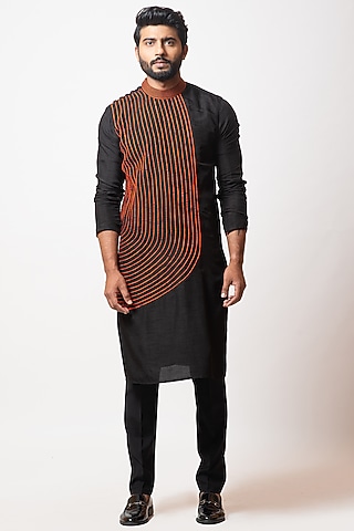 Black Digital Printed Kurta Set by Smriti by Anju Agarwal Men