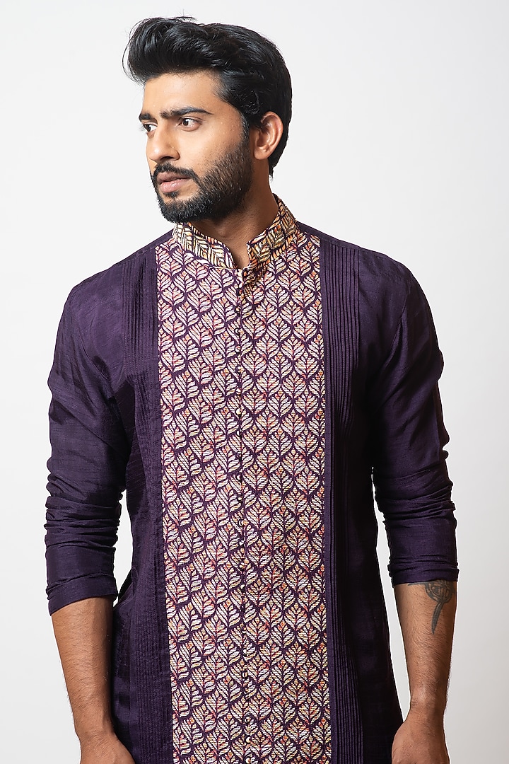 Deep Purple Printed Kurta Set by Smriti by Anju Agarwal Men at Pernia's Pop Up Shop