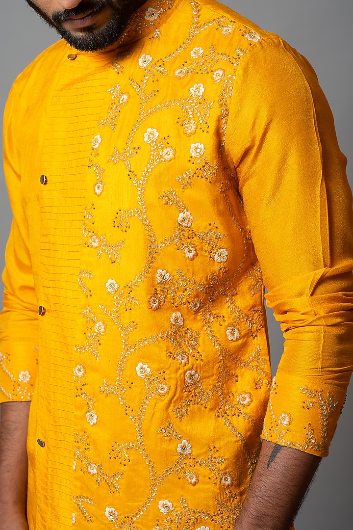 Yellow Bamberg Silk Embroidered Kurta Set by Smriti by Anju Agarwal Men at Pernia's Pop Up Shop