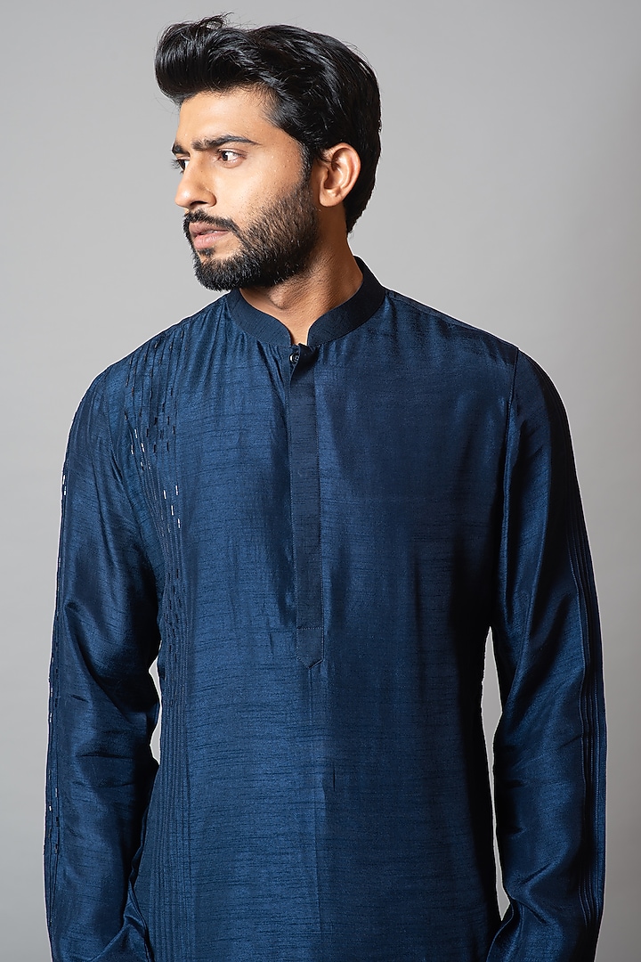 Navy Blue Bamberg Silk Cutdana Embroidered Kurta Set by Smriti by Anju Agarwal Men at Pernia's Pop Up Shop