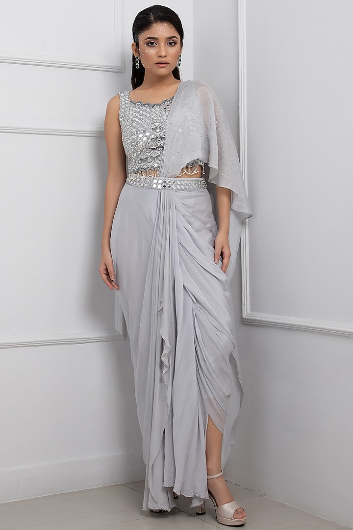 Grey Chinon & Taffeta Draped Saree Set by Smriti by Anju Agarwal at Pernia's Pop Up Shop