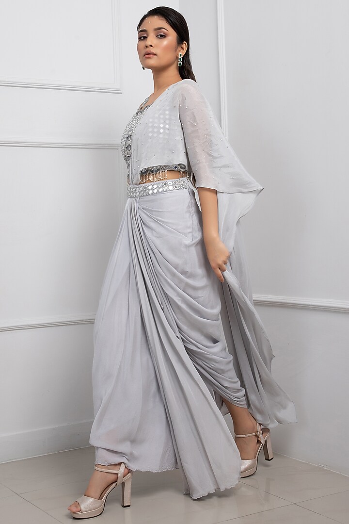 Grey Chinon & Taffeta Draped Wedding Saree Set by Smriti by Anju Agarwal at Pernia's Pop Up Shop