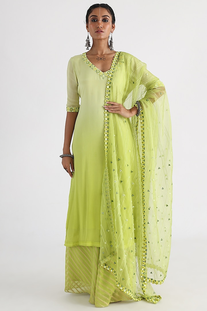 Light Green Chinon & Taffeta Embroidered Kurta Set by Smriti by Anju Agarwal at Pernia's Pop Up Shop