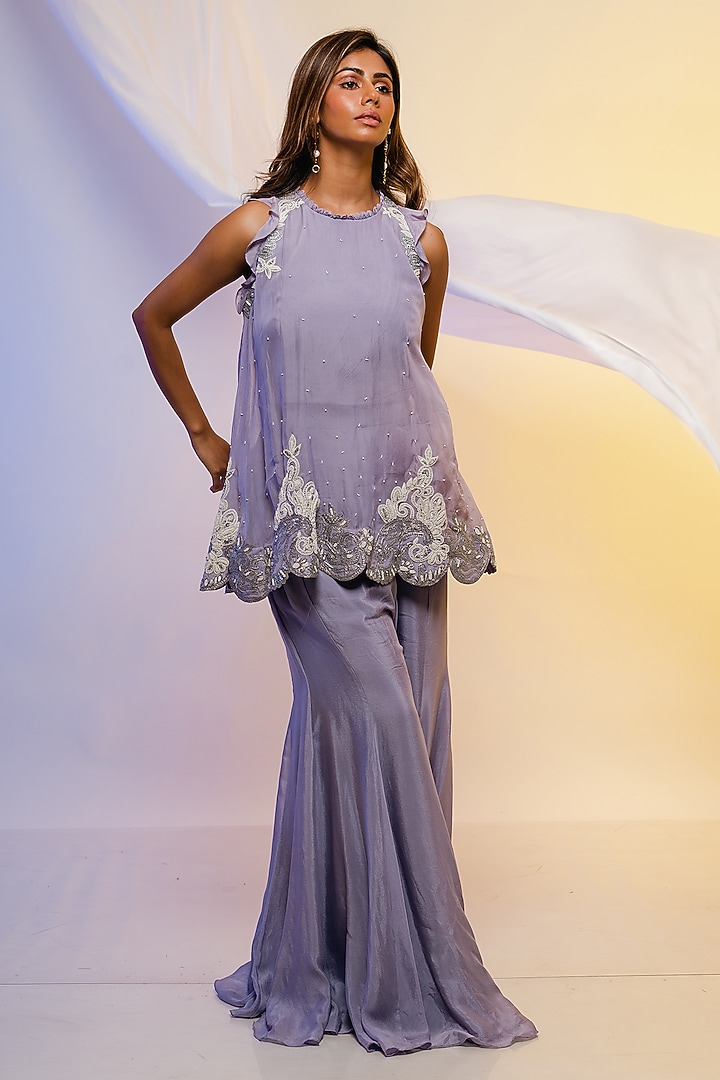 Periwinkle Purple Organza Embroidered Cape Set by Smriti by Anju Agarwal at Pernia's Pop Up Shop