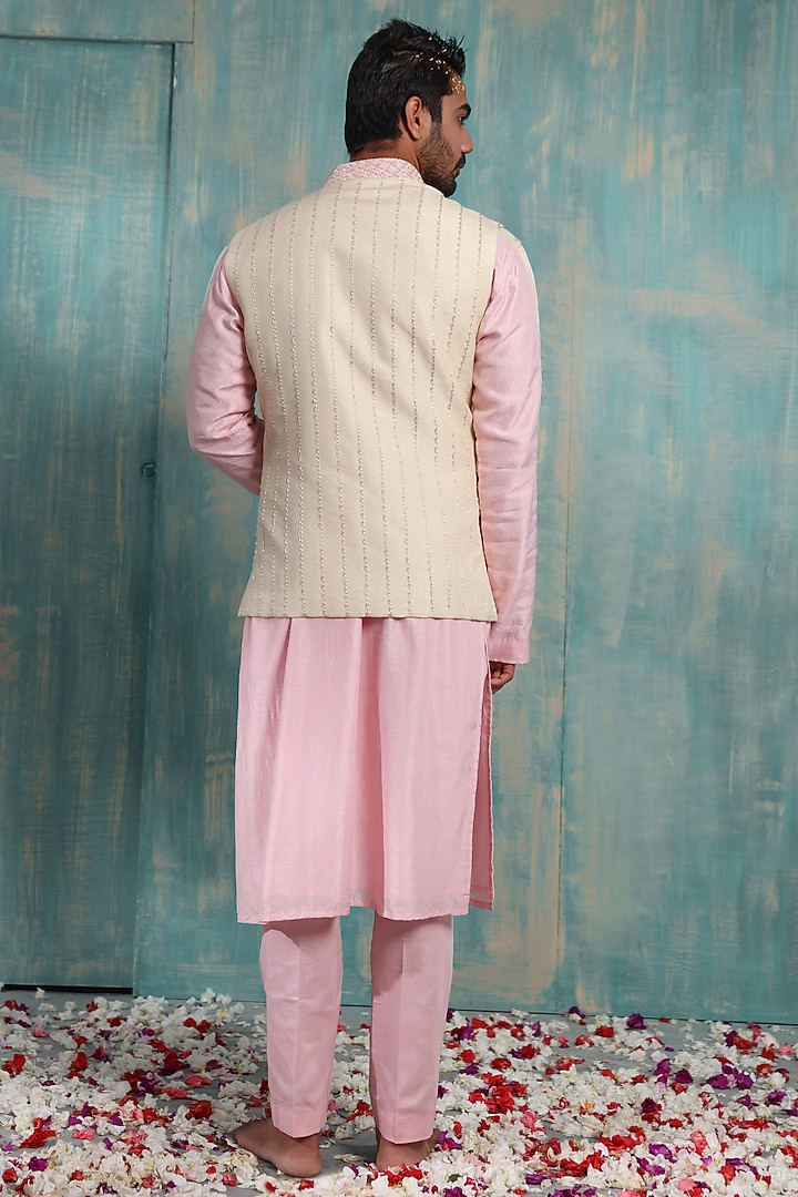 Flax & Salmon Pink Embellished Bundi Jacket by Smriti by Anju Agarwal Men at Pernia's Pop Up Shop