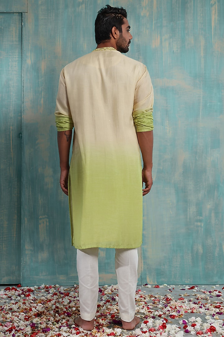 Grass Green Silk Hand Embroidered Kurta Set by Smriti By Anju Agarwal Men at Pernia's Pop Up Shop