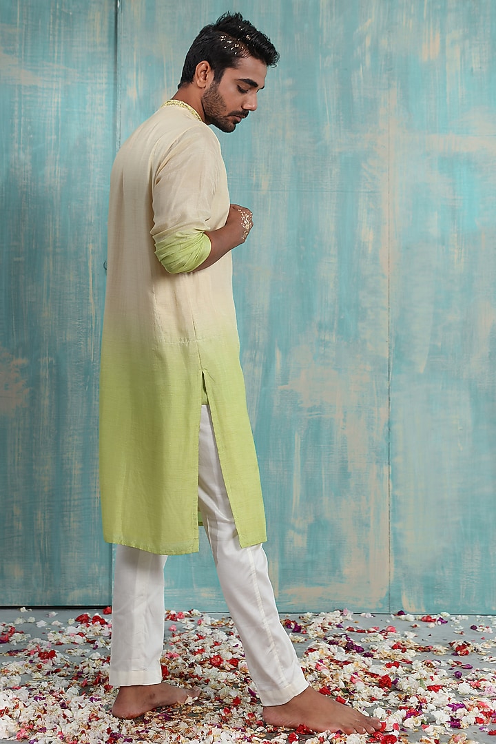 Grass Green Silk Hand Embroidered Kurta Set by Smriti By Anju Agarwal Men at Pernia's Pop Up Shop