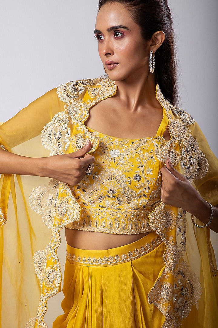 Yellow Organza Cutwork Embroidered Cape Set by Smriti by Anju Agarwal at Pernia's Pop Up Shop