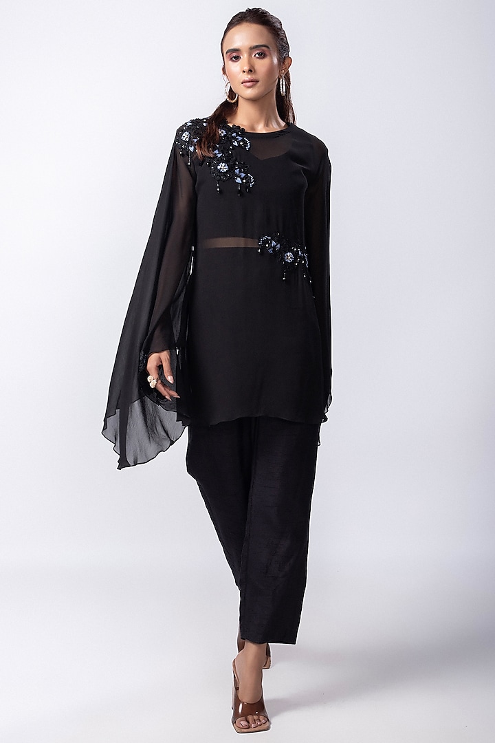 Black Silk Taffeta Pant Set by Smriti by Anju Agarwal