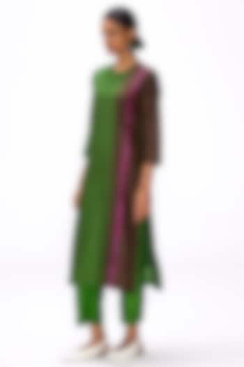 Moss Green & Purple Silk Color Blocked Kurta by Studio Medium at Pernia's Pop Up Shop