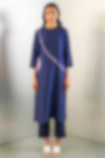 Pink & Navy Silk Kurta by Studio Medium at Pernia's Pop Up Shop