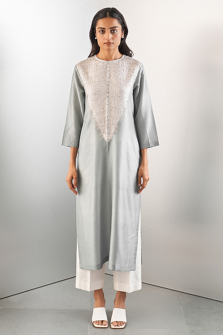 Grey Silk Kurta by Studio Medium at Pernia's Pop Up Shop