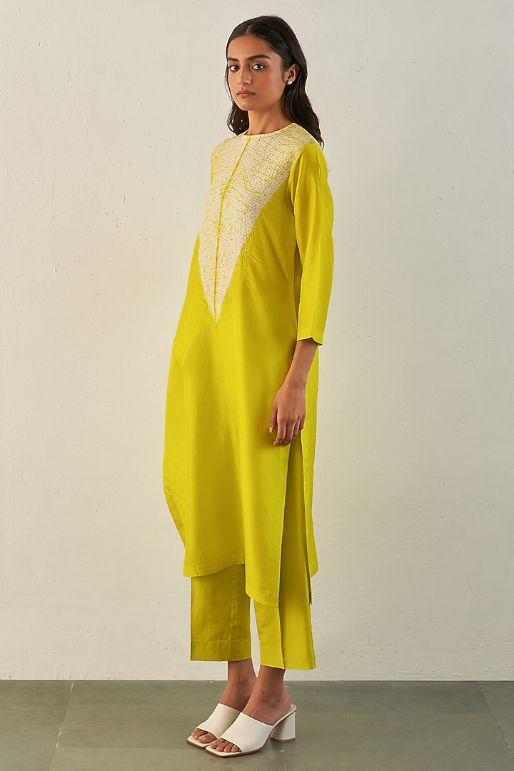 Lime Silk Kurta by Studio Medium at Pernia's Pop Up Shop