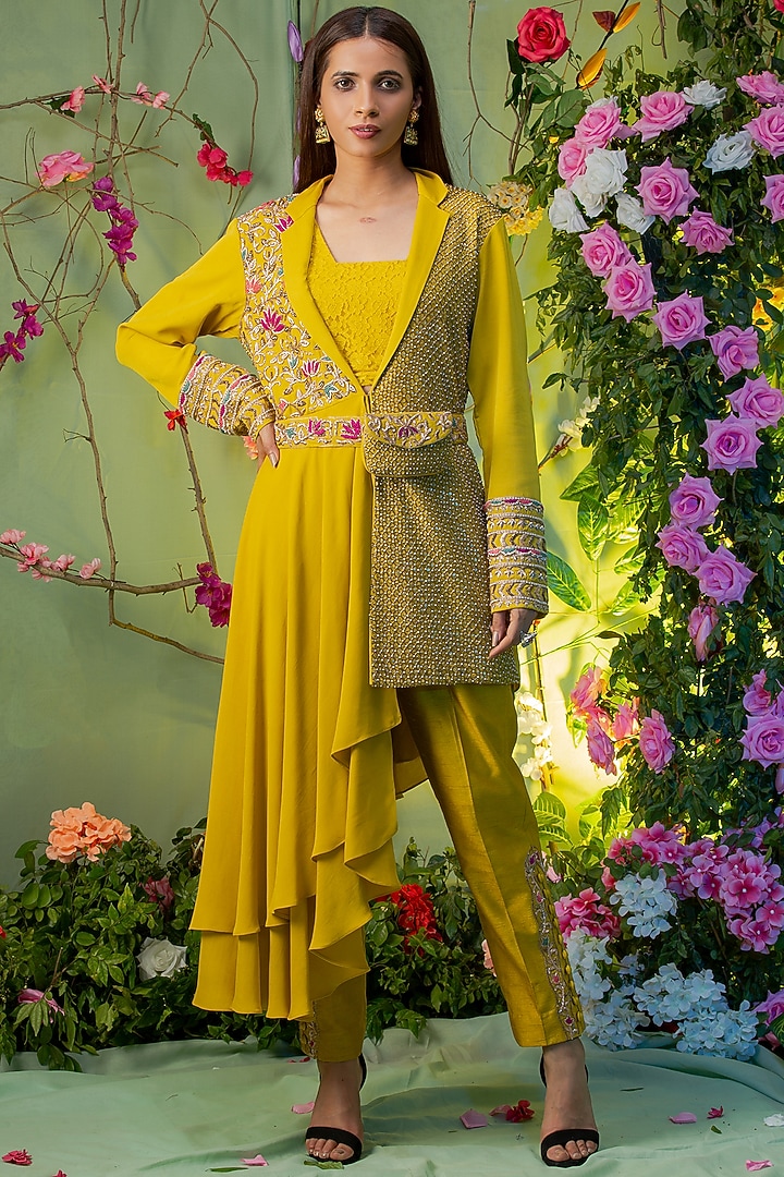 Yellow Zardosi Embroidered Jacket Set by Miku Kumar at Pernia's Pop Up Shop