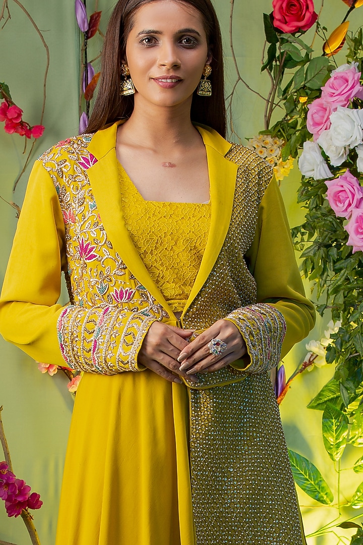 Yellow Zardosi Embroidered Jacket Set by Miku Kumar at Pernia's Pop Up Shop