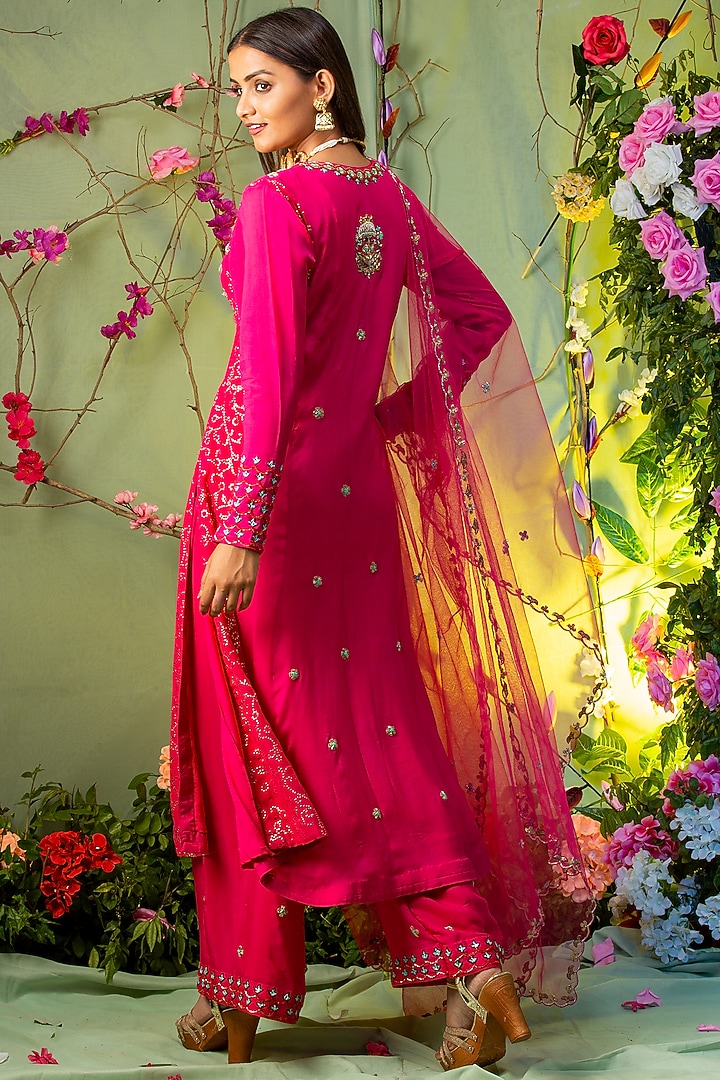 Hot Pink Embroidered Kurta Set by Miku Kumar at Pernia's Pop Up Shop