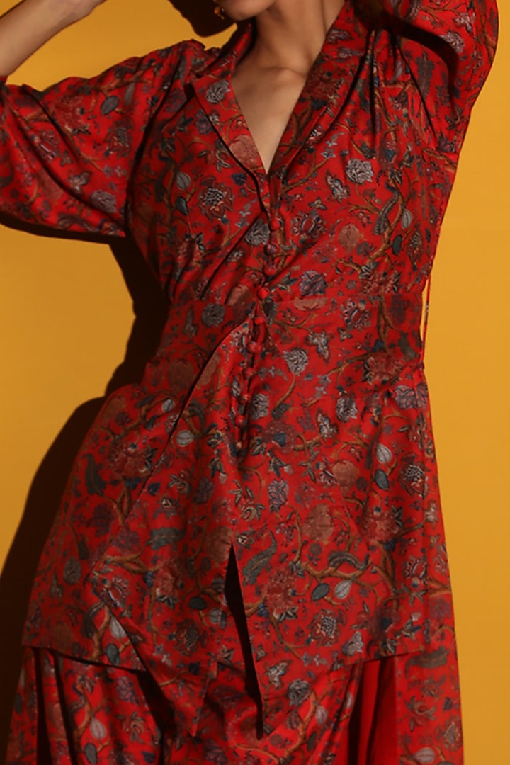 Red Chanderi High-Low Jacket Set  by Miku Kumar at Pernia's Pop Up Shop