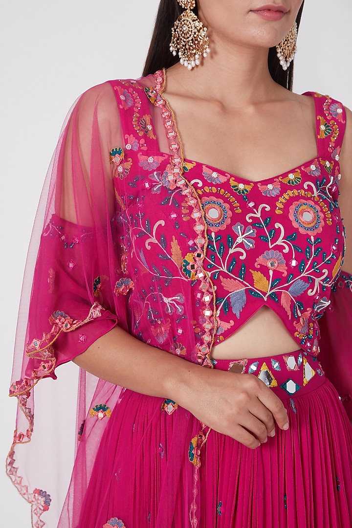 Pink Embroidered Wedding Lehenga Set by Miku Kumar at Pernia's Pop Up Shop