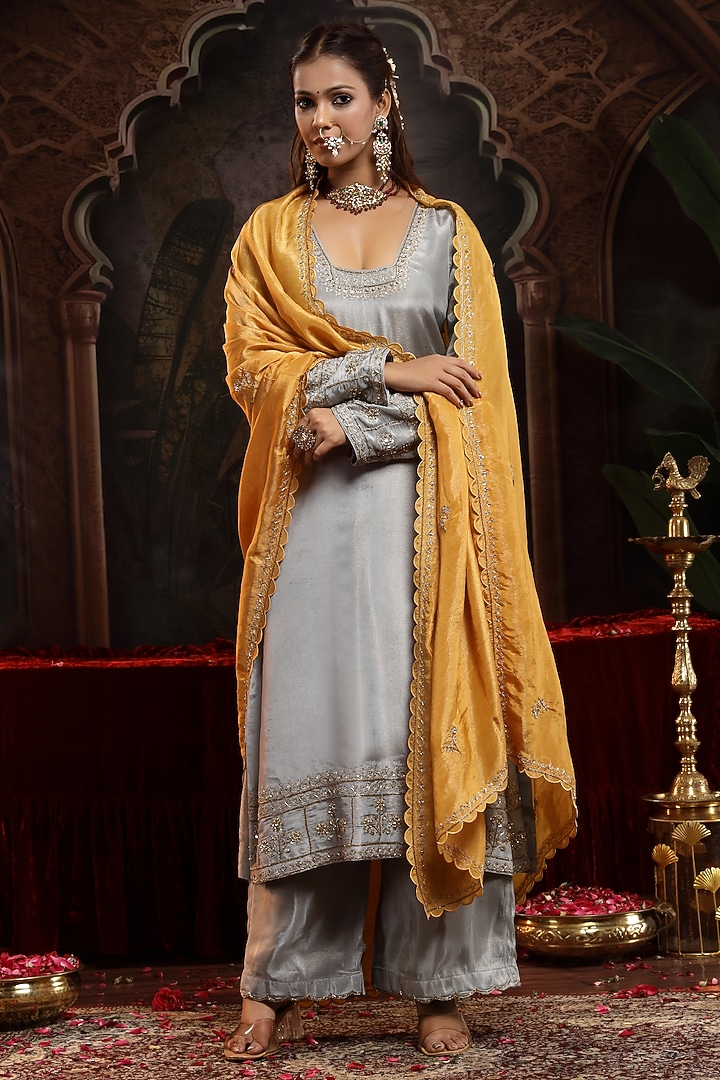 Grey Tissue Organza Boota Embroidered Straight Kurta Set by Miku Kumar at Pernia's Pop Up Shop