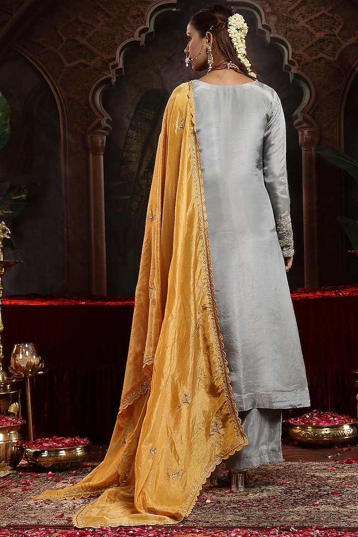 Grey Tissue Organza Boota Embroidered Straight Kurta Set by Miku Kumar at Pernia's Pop Up Shop