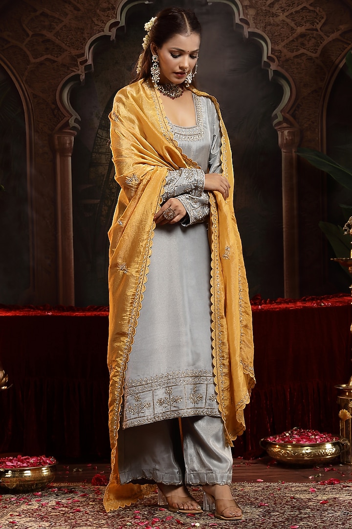 Grey Tissue Organza Boota Embroidered Straight Kurta Set by Miku Kumar at Pernia's Pop Up Shop