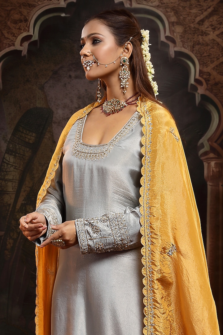Grey Tissue Organza Boota Embroidered Straight Kurta Set by Miku Kumar at Pernia's Pop Up Shop