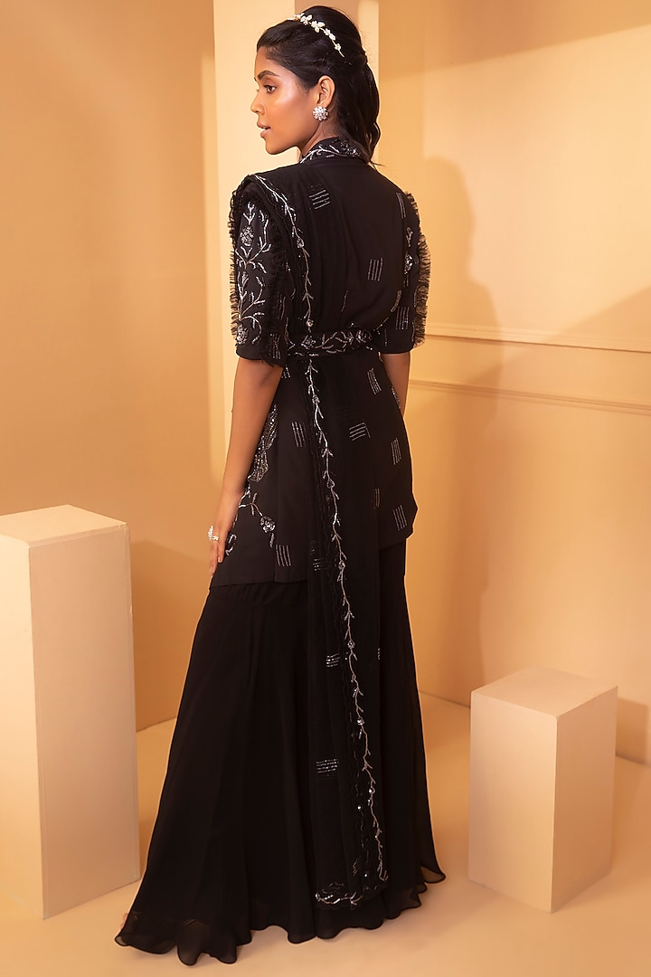 Black Embroidered Jacket Set by Miku Kumar at Pernia's Pop Up Shop