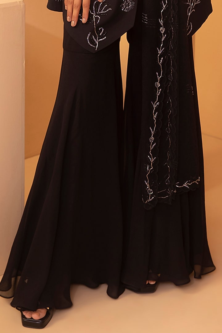 Black Embroidered Jacket Set by Miku Kumar at Pernia's Pop Up Shop