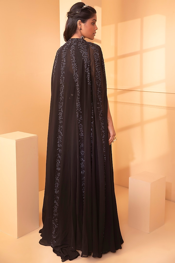 Black Embroidered Wedding Saree Set by Miku Kumar at Pernia's Pop Up Shop