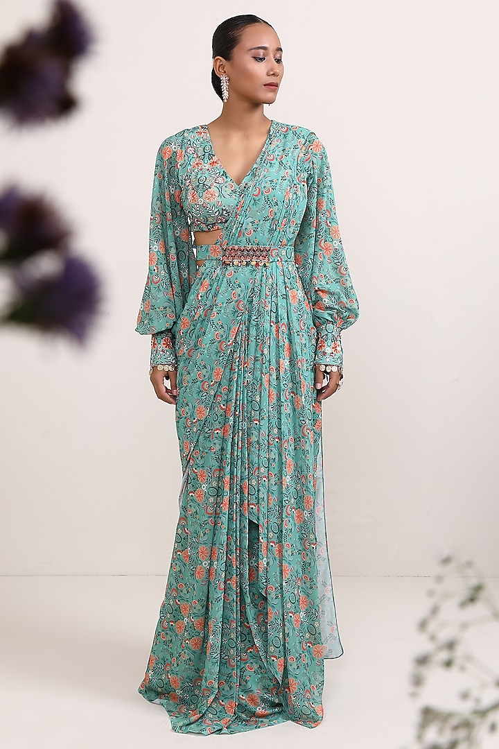 Green Georgette Boho Printed Draped Saree Set by Miku Kumar at Pernia's Pop Up Shop