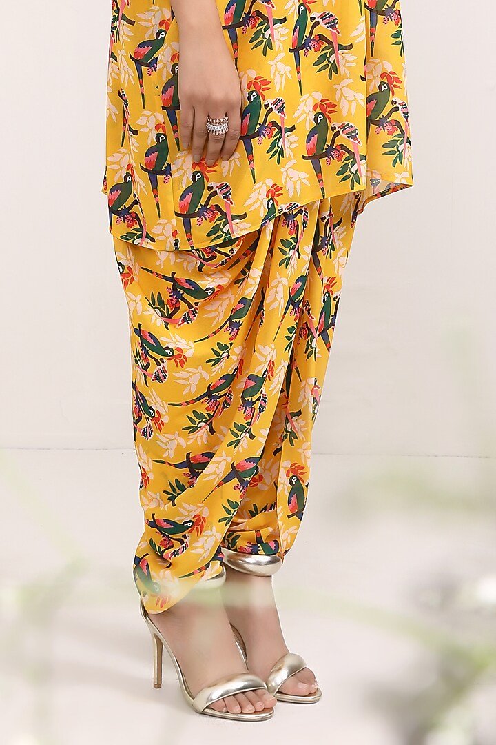 Yellow Georgette Tropical Printed Co-Ord Set by Miku Kumar at Pernia's Pop Up Shop