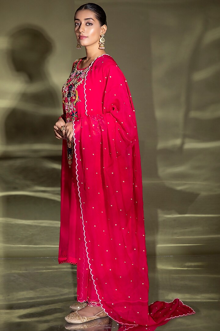 Hot Pink Embroidered Kurta Set by Miku Kumar at Pernia's Pop Up Shop