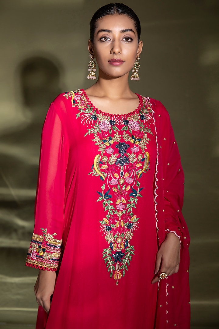 Hot Pink Embroidered Kurta Set by Miku Kumar at Pernia's Pop Up Shop