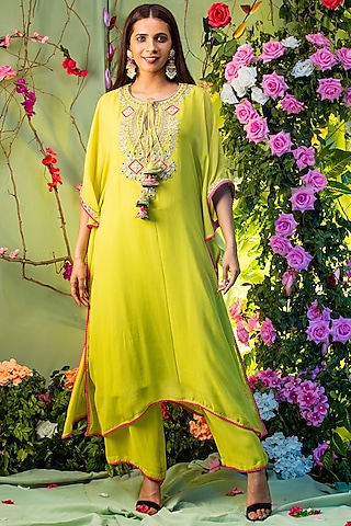 Green Embroidered Kaftan Set For Girls by Miku Kumar - Kids