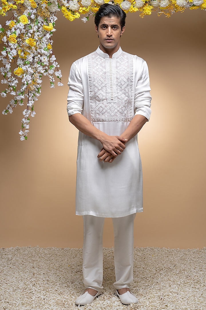 Ivory Modal Hand Embroidered Kurta Set For Boys by Sanjev Marwaaha Kids at Pernia's Pop Up Shop