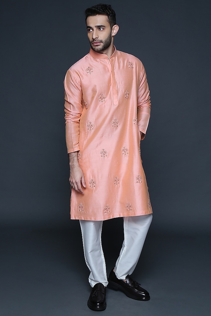 Peach Cotton Silk Motif Hand Embroidered Kurta Set For Boys by Sanjev Marwaaha Kids at Pernia's Pop Up Shop