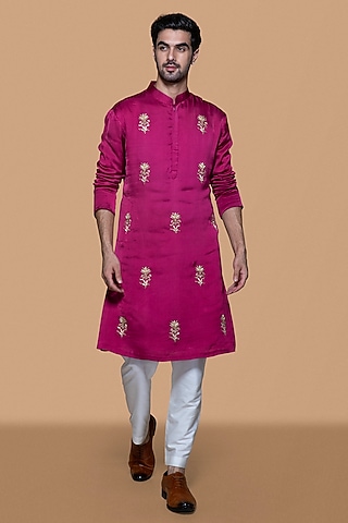Magenta Modal Sequins & Zardosi Embellished Kurta Set For Boys by Sanjev Marwaaha Kids