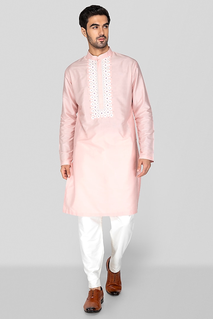 Peach Cotton Silk Applique Embellished Kurta Set For Boys by Sanjev Marwaaha Kids at Pernia's Pop Up Shop