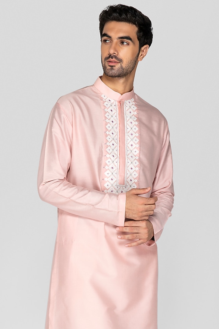 Peach Cotton Silk Applique Embellished Kurta Set For Boys by Sanjev Marwaaha Kids at Pernia's Pop Up Shop